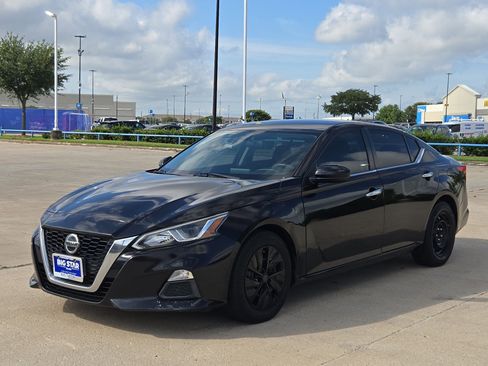 Used 2020 Nissan Altima 2.5 S FWD image 8