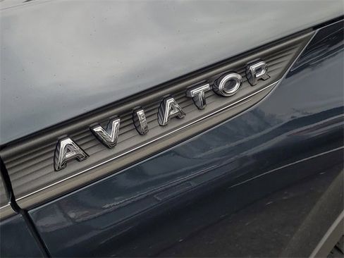 Certified 2024 Lincoln Aviator Reserve w/ Equipment Group 201A image 10