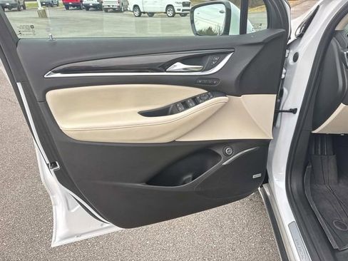 Used 2022 Buick Enclave Premium w/ Experience Buick Package image 26