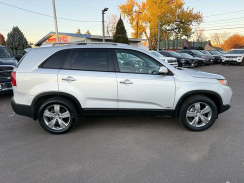 Used 2013 Kia Sorento EX image 10