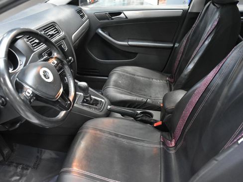 Used 2017 Volkswagen Jetta SE image 26