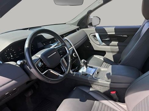 Used 2022 Land Rover Discovery Sport SE image 16