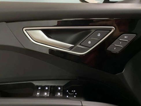 Used 2024 Audi Q4 e-tron Premium w/ Convenience Package image 32