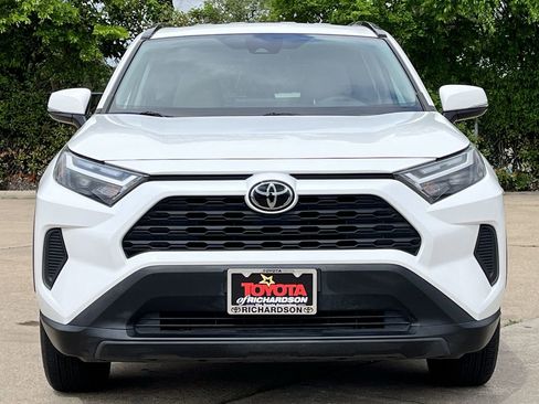 Used 2023 Toyota RAV4 XLE FWD image 7