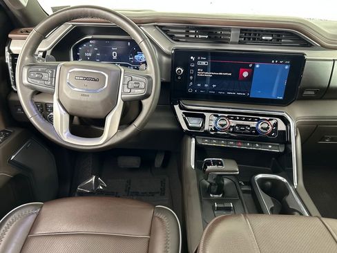 Used 2024 GMC Sierra 1500 Denali w/ Technology Package AWD/4WD image 21