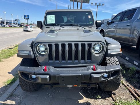 Used 2018 Jeep Wrangler Unlimited Rubicon w/ Dual Top Group AWD/4WD image 2