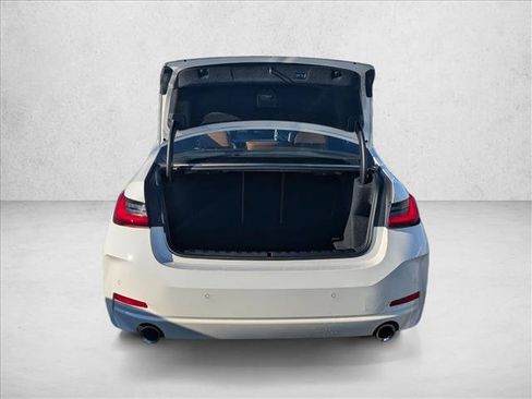 Used 2025 BMW 330i Sedan w/ Premium Package image 7