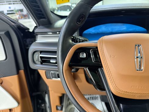 Used 2023 Lincoln Aviator Black Label w/ Dynamic Handling Package image 14