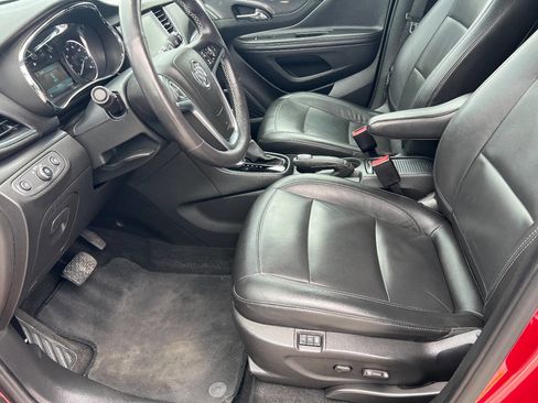 Used 2018 Buick Encore Premium image 17