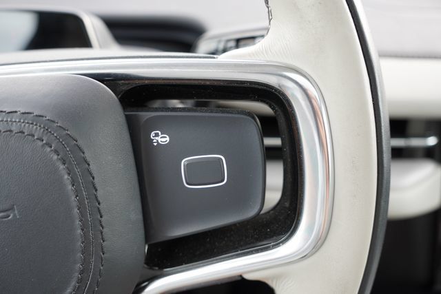 Used 2025 Lincoln Navigator L Reserve AWD/4WD image 40