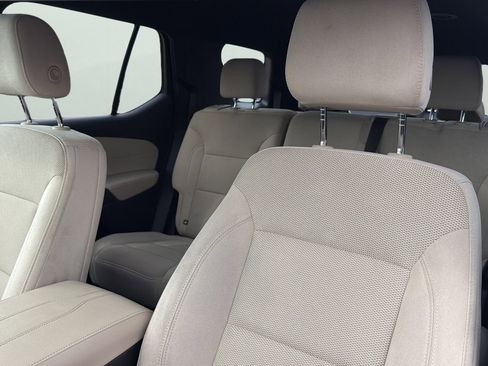 Used 2022 Chevrolet Traverse LS w/ LPO, Cargo Package FWD image 9