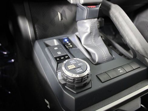 Used 2024 Toyota Tacoma TRD Off-Road image 22