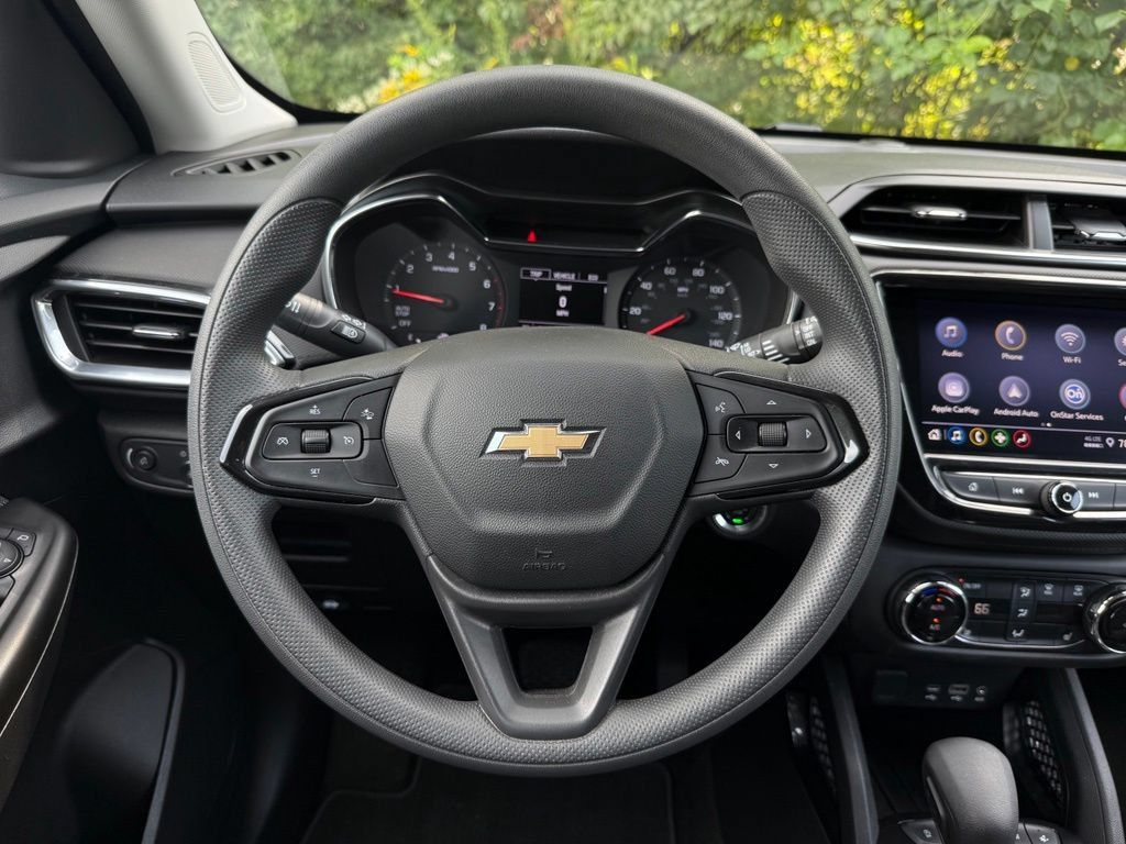 Used 2023 Chevrolet TrailBlazer LT w/ Convenience Package FWD image 29