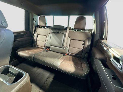 Used 2024 GMC Sierra 3500 Denali w/ Denali Reserve Package image 13