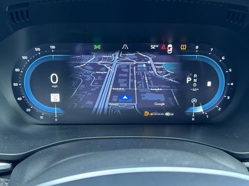 Used 2023 Volvo XC60 B5 Plus image 4