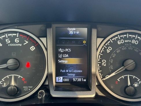 Used 2022 Toyota Tacoma TRD Sport w/ TRD Premium Sport Package image 25