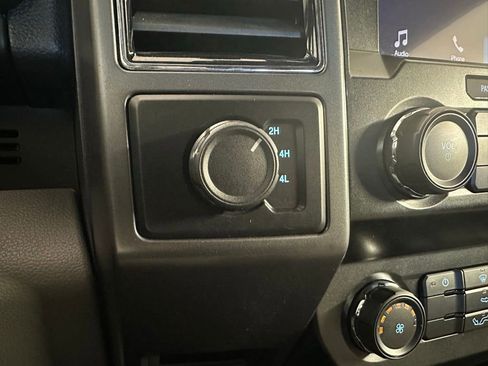 Used 2019 Ford F150 XLT image 24