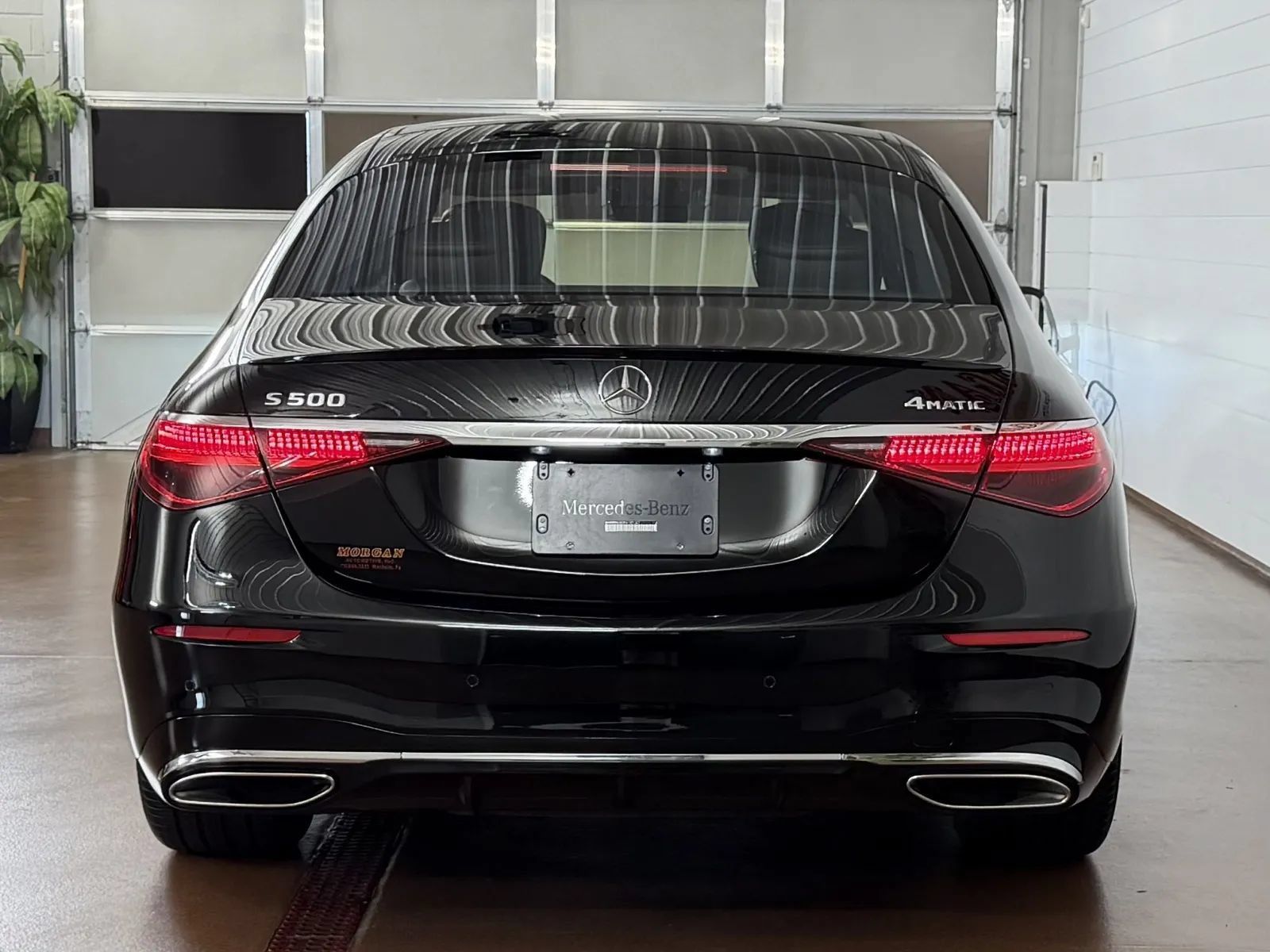 Used 2023 Mercedes-Benz S 500 4MATIC image 4