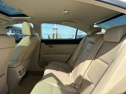 Used 2013 Lexus ES 350 w/ Luxury Pkg image 15