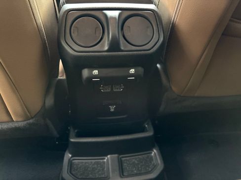 Used 2022 Jeep Wrangler Unlimited Sahara w/ Cold Weather Group AWD/4WD image 10