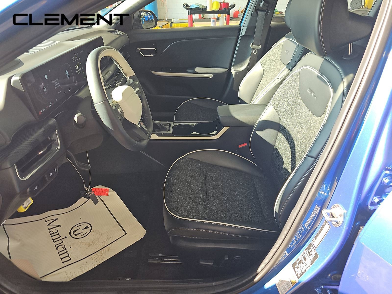 Used 2025 Kia K4 GT-Line FWD image 3