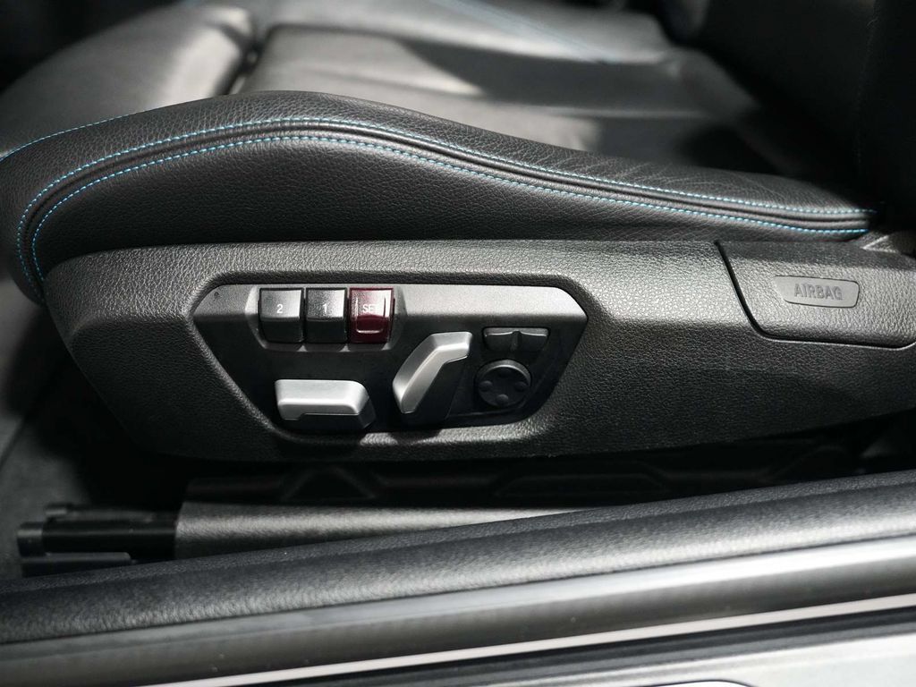 Used 2018 BMW M2 w/ Executive Package RWD image 32