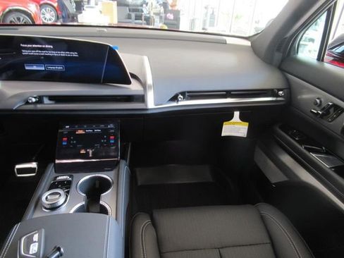 New 2026 Cadillac Vistiq Sport image 13