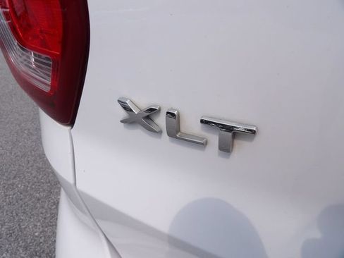 Certified 2018 Ford Explorer XLT AWD/4WD image 12
