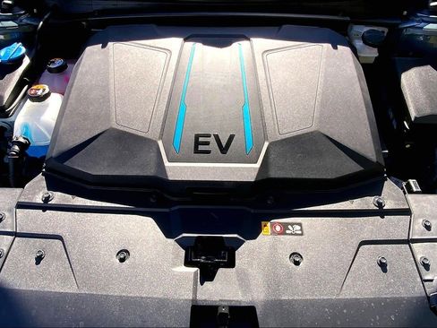 Used 2023 Hyundai Ioniq 5 SE image 27