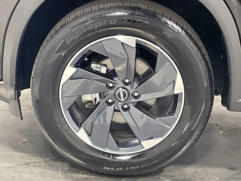 Used 2026 Nissan Rogue SV AWD/4WD image 17