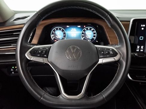 Used 2024 Volkswagen Atlas SE FWD image 13