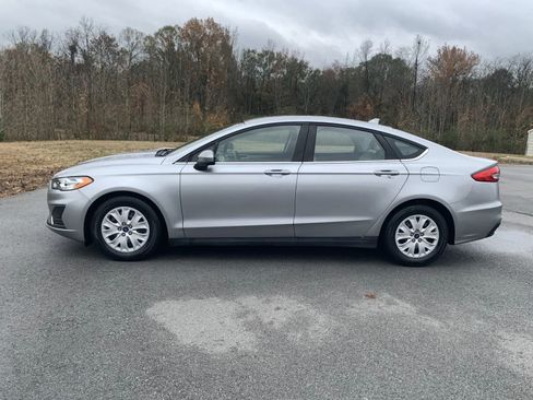 Used 2020 Ford Fusion S image 4