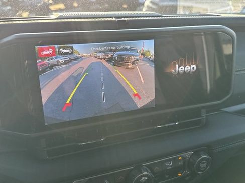 New 2026 Jeep Wrangler Unlimited Sahara AWD/4WD image 28