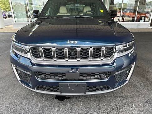 Used 2026 Jeep Grand Cherokee Limited w/ Luxury Tech Group II AWD/4WD image 8