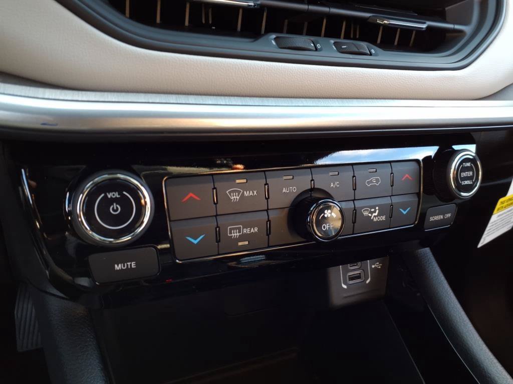 New 2025 Jeep Compass Limited AWD/4WD image 8
