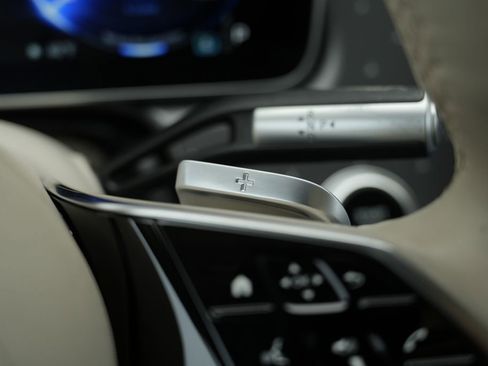 Used 2023 Mercedes-Benz EQS 450+ 4MATIC Sedan image 53