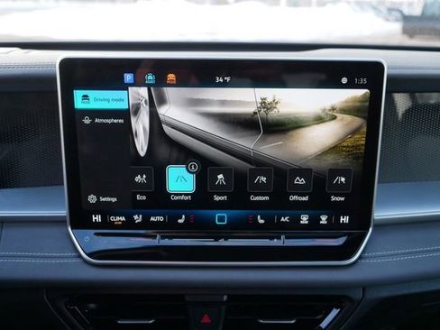 New 2026 Volkswagen Tiguan SE R-Line AWD/4WD image 11