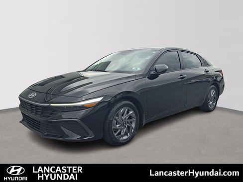 Certified 2024 Hyundai Elantra SEL FWD image 1