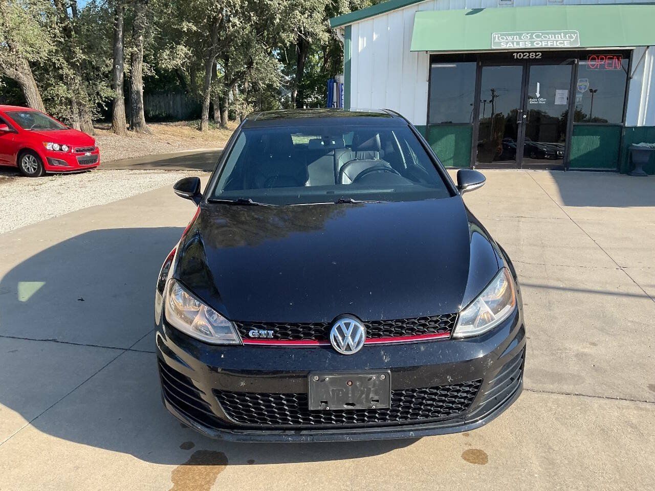 Used 2015 Volkswagen GTI SE FWD image 4
