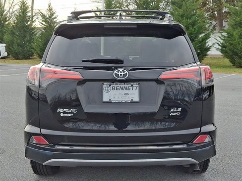 Certified 2018 Toyota RAV4 XLE image 5