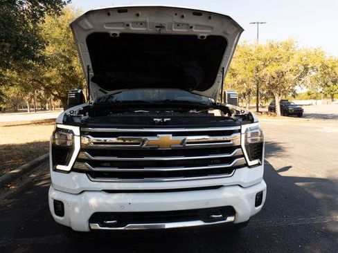 Used 2024 Chevrolet Silverado 2500 High Country w/ Max Trailering Package image 9