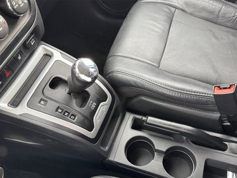 Used 2016 Jeep Compass High Altitude image 23