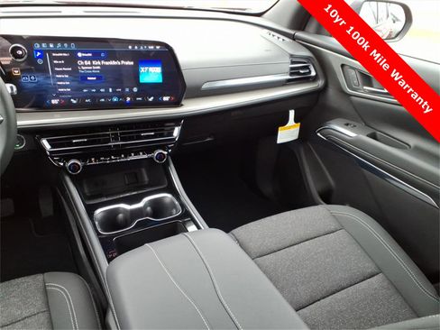 New 2026 Chevrolet Traverse LT w/ Driver Confidence Package image 13