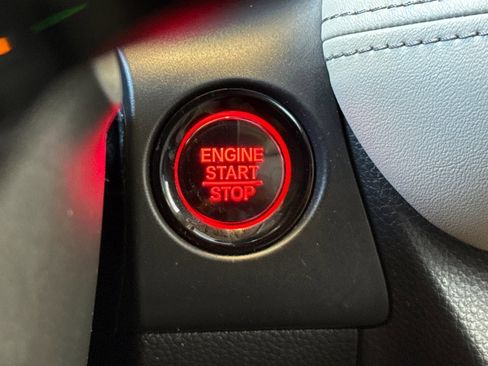 Certified 2024 Honda HR-V EX-L image 33