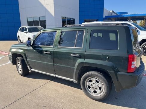 Used 2010 Jeep Patriot Sport image 8