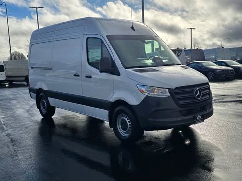 New 2025 Mercedes-Benz Sprinter 2500 image 8