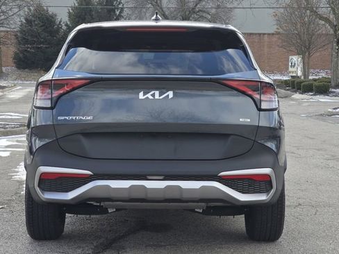 Used 2023 Kia Sportage LX image 15