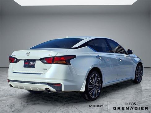Used 2023 Nissan Altima 2.5 SL image 7
