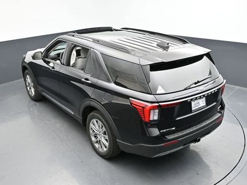 Used 2025 Ford Explorer Active w/ Active Comfort Package image 42