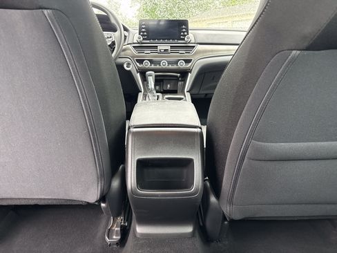 Used 2019 Honda Accord LX image 17
